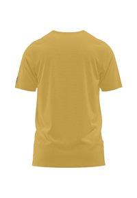 Geel T-shirt met korte mouwen van zachte stof, met een ronde halslijn, een soepel textuur en een klein logo label op de linkermouw.