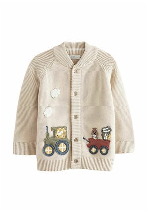 Beige gestrickte Kleinkind-Strickjacke mit Knopfverschluss, vorne mit besticktem Traktor und Anhänger mit Tiermotiven.