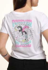 Disney DISNEY PRINCESSES CLASSIC PRINCESS - Triko s potiskem - white