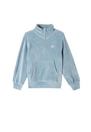 Pull en polaire bleu clair avec un col zippé mi-hauteur, une poche avant et des poignets côtelés. Présente un petit logo blanc sur la poitrine.