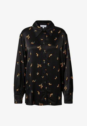 Camicia nera in satin con bottoni, maniche lunghe e stampa floreale arancione, dotata di un ampio colletto e polsini con un solo bottone.