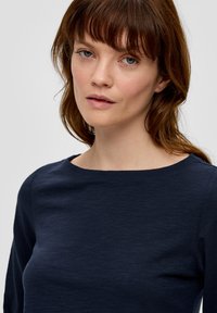 s.Oliver Langarmshirt - navy