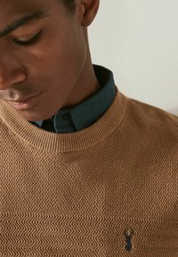 Next MOCK CREW - Jumper - tan brown texture