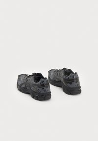 ASICS SportStyle GEL CUMULUS 16 SSCB SIGNATURE SERIES CECILIE BAHNSEN UNISEX - Sporta apavi - black