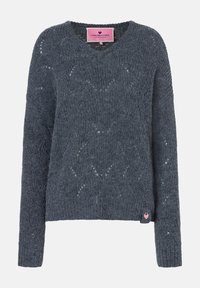 Dunkelgrauer Strickpullover mit V-Ausschnitt, der ein Rautenmuster und gerippte Bündchen aufweist. Enthält ein kleines pinkes Markenschild am Saum.
