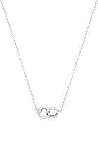 Collana d'argento con due anelli intrecciati, uno a forma di cuore. La catenina è delicata con una finitura liscia e lucida.