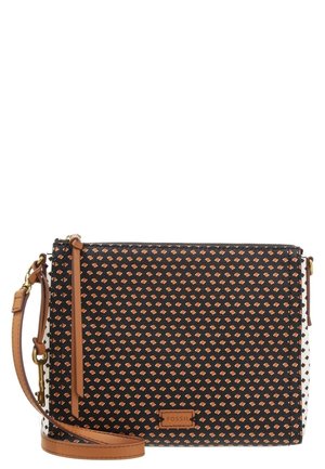 Sac bandoulière noir avec petit motif losanges orange et beige, sangle en cuir couleur tan, tirette de fermeture éclair et étiquette de la marque Fossil à l'avant.