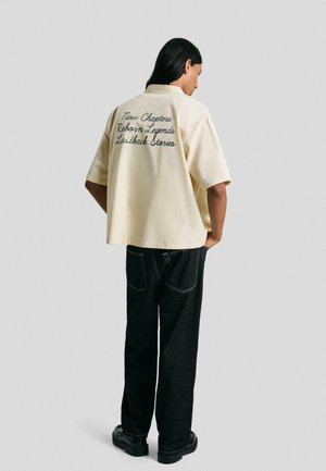SHORT-SLEEVE EMBROIDERED - Ing - beige