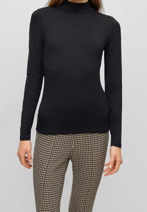 Long sleeved top - black