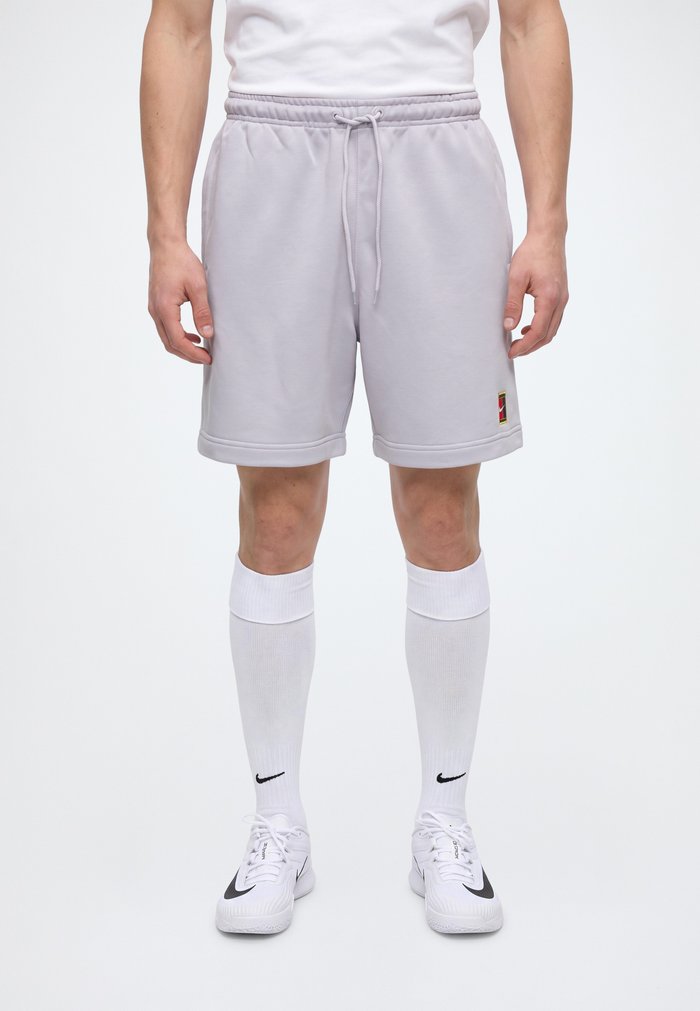 Nike COURT HERITAGE SHORT - Sports shorts - silver-coloured lilac