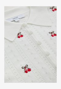 Non sélectionné, white cherry embroidered