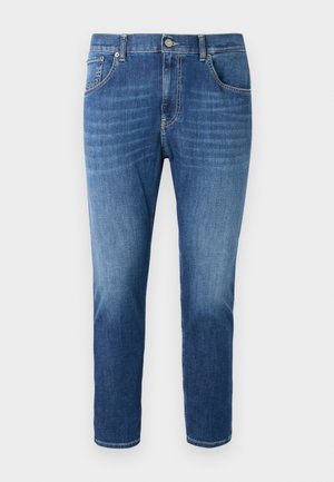 Vaqueros de denim azul con corte recto, variaciones de lavado claro y oscuro, diseño de cinco bolsillos, cierre de botón metálico y acentos cosidos.
