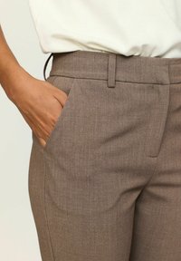 Soft Rebels SRVilja mid waist - Chino kalhoty - coffee quartz