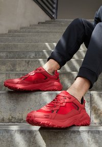HUGO GOST PUME UNISEX  - Trainers - open red