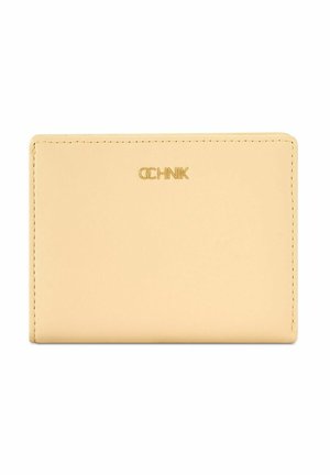 Beżowy skórzany portfel z złotym logo OCHNIK umieszczonym na środku u góry, o prostokątnym kształcie i widocznym przeszyciu na krawędziach.