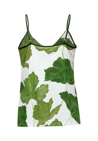 Camisole w zielony wzór liści na białym tle, z cienkimi ramiączkami i kontrastującym zielonym wykończeniem, wykonany z miękkiego materiału o gładkiej teksturze.