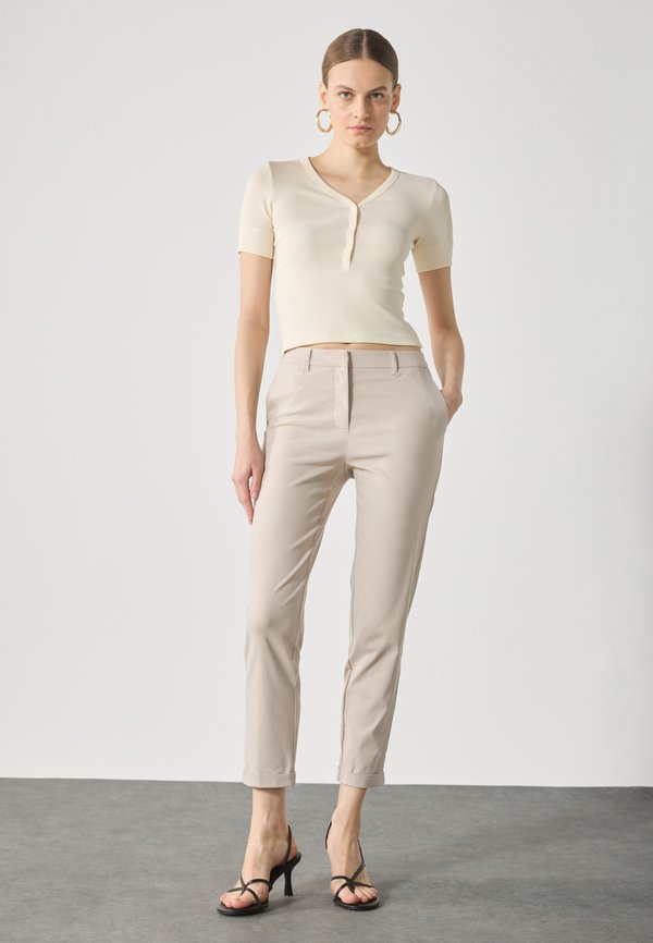 CHINO TROUSERS - Trousers - beige2