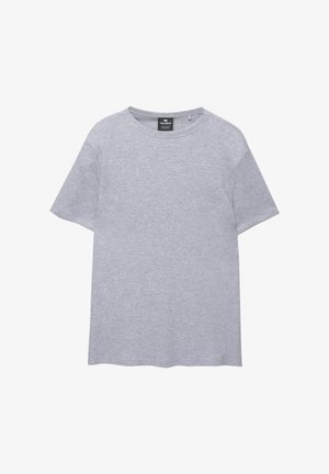 Grijze korte mouw t-shirt van katoen. Heeft een ronde halslijn en een relaxte pasvorm. Eenvoudig ontwerp zonder patronen of accenten.