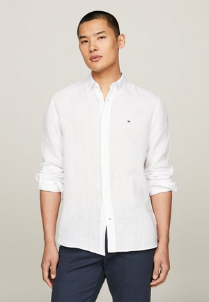 Tommy Hilfiger PIGMENT DYED REGULAR FIT  - Camisa - optic white