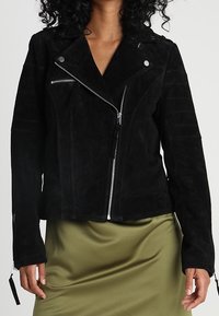 VILA Skinnjacka - black