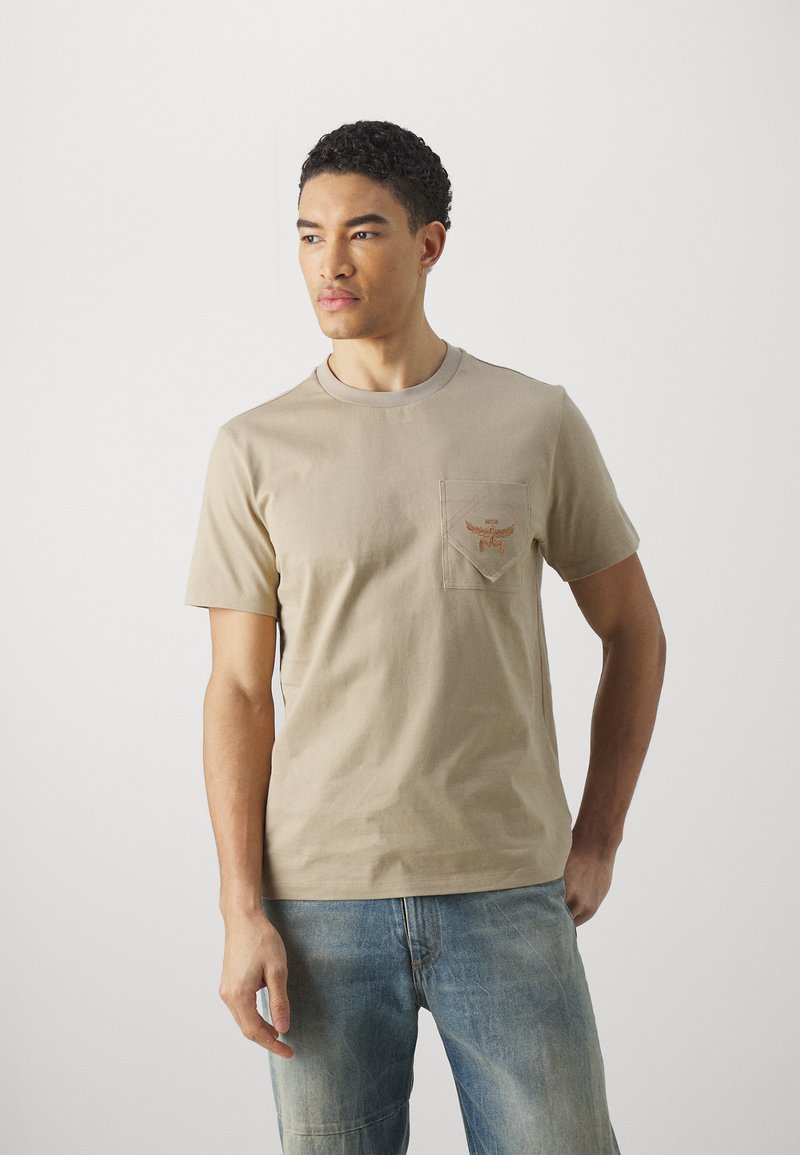 MCM ESSENTIAL - Paprasti marškinėliai - beige