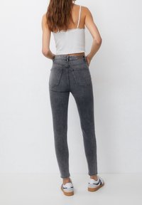 PULL&BEAR Vaqueros pitillo - dark grey
