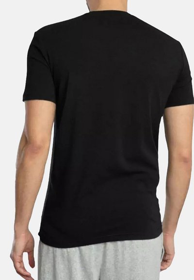 T-shirt noir à manches courtes avec col rond, fabriqué en coton doux, design ajusté, texture lisse et détails minimaux.