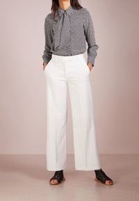 WEEKEND MaxMara Koszula