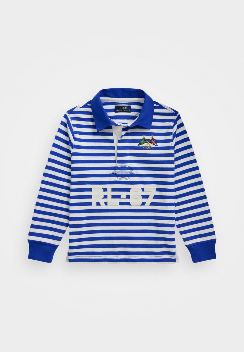 Camisa polo de mangas compridas, azul e branca com riscas, com colarinho, gráfico de montanha bordado e texto branco "RL-67" na parte da frente.