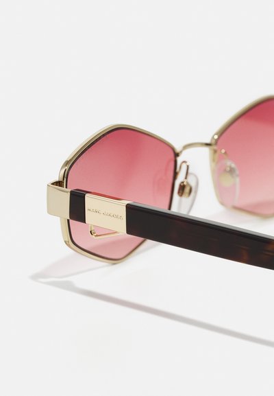 MARC JACOBS MARC UNISEX - Sunglasses - gold-coloured/burgundy