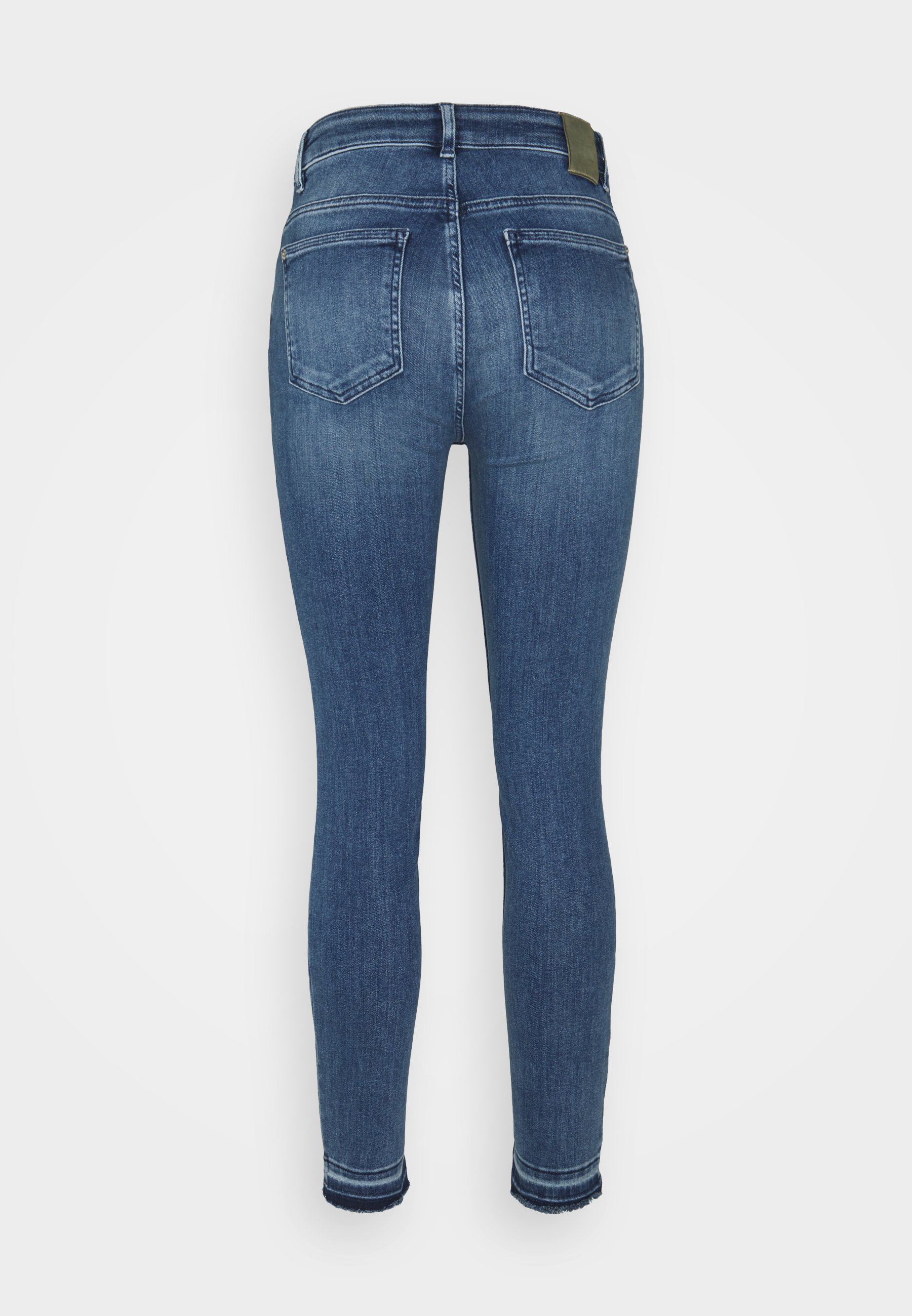 comma casual identity jeans