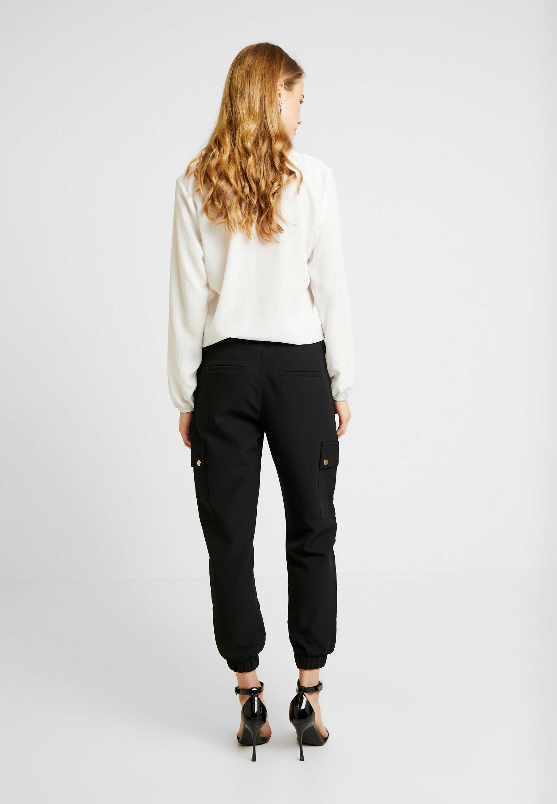 ONLY ONLGLOWING CARGO PANTS - Pantalones cargo - black/negro - Zalando.es
