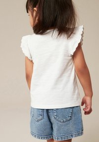 Next SCALLOP-REGULAR FIT - Tričko s potlačou - white