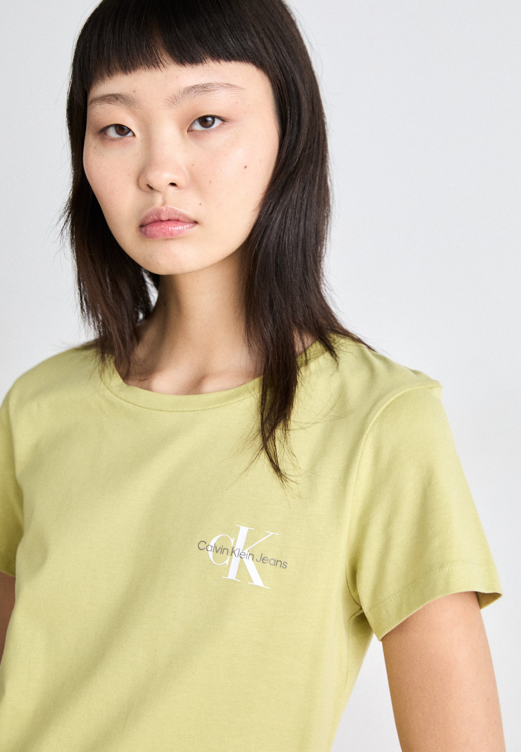売れ筋商品|||カルバンクライン Tシャツ レディース トップス MONOLOGO SLIM TEE 2 PACK - Basic T-shirt - leek green/bright white Buy Calvin Klein Jeans Faded Monologo Slim T-Shirt - NNNOW.com