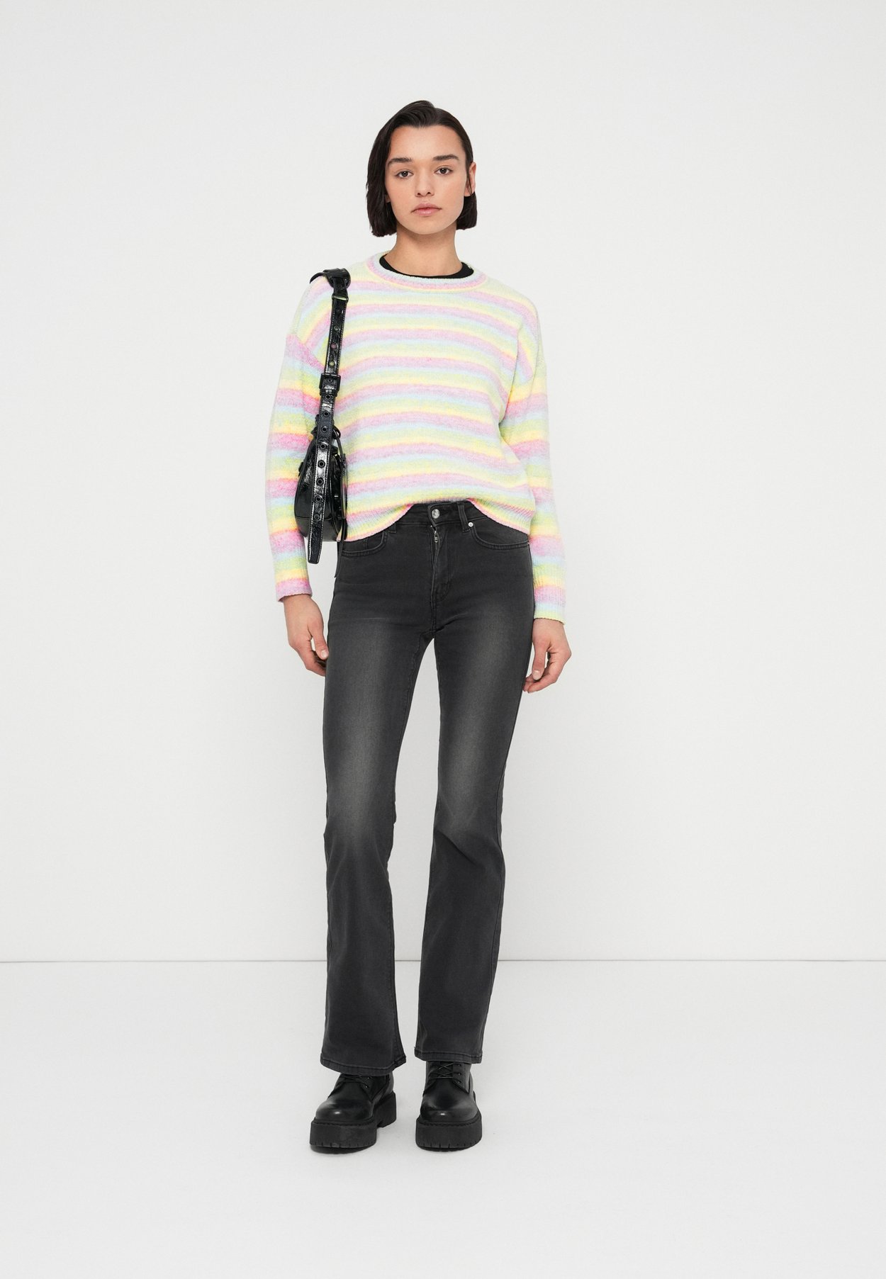 ONLJOHANNA O NECK