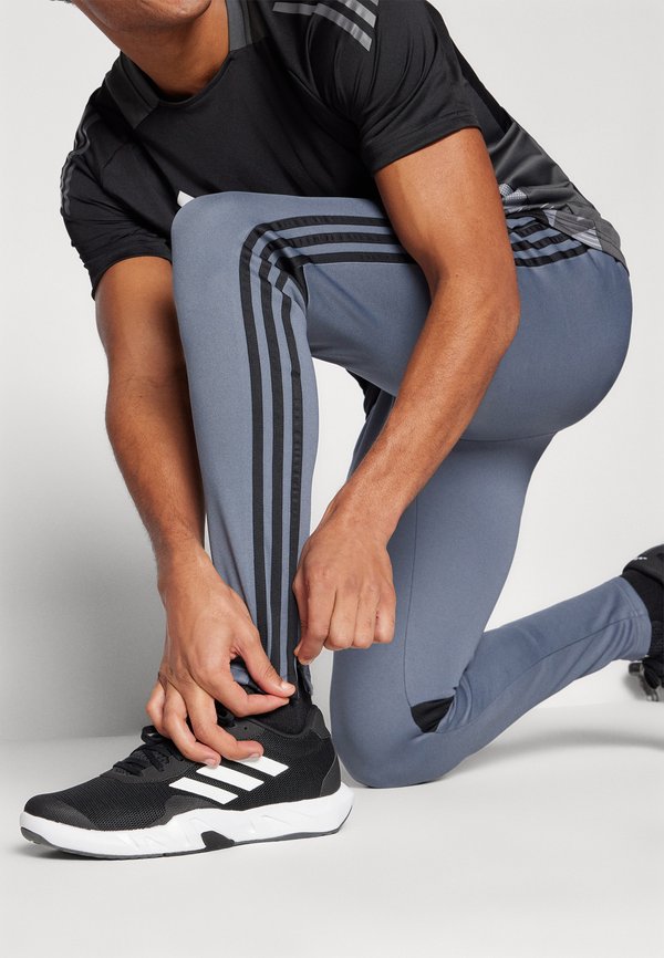 TIRO 25 ESSENTIALS - Tracksuit bottoms4