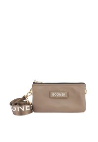 Busta in nylon marrone con zip dorata, patch con logo e manico rimovibile con un motivo testuale a contrasto. Design compatto e rettangolare.