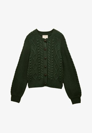 Grüne Strickjacke mit strukturiertem Muster, Kabeldetails, geripptem Saum und braunen Knöpfen, gestaltet mit langen Ärmeln und rundem Halsausschnitt.