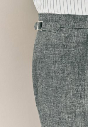 Next REGULAR FIT - Pantalón de traje - grey