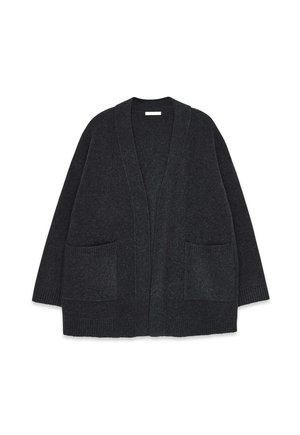 Cardigan lavorato a maglia grigio scuro con ampi rever, maniche lunghe e due tasche frontali. Presenta un orlo e polsini a coste. Texture morbida.