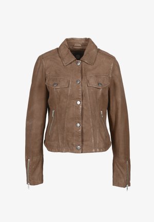 Chaqueta de cuero marrón con un diseño ajustado, dos bolsillos en el pecho, botones plateados y bolsillos laterales con cremallera. Textura suave y silueta estructurada.