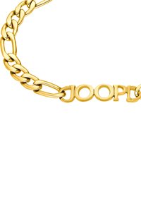 Pulsera de cadena de color dorado con eslabones entrelazados y una audaz inscripción "JOOP!" en letras mayúsculas, mostrando una textura suave y brillante.