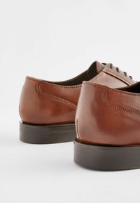 Next OXFORD - Puošnūs suvarstomi batai - brown