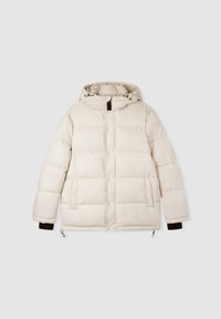 Giacca a vento in beige chiaro con cappuccio, design trapuntato, chiusura a bottoni, tasche laterali e dettagli neri sui polsi. Materiale testurizzato e isolato.