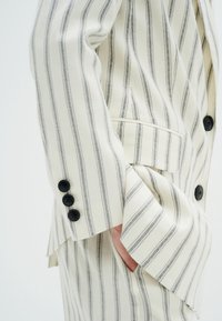 InWear Bleiseri - off-white