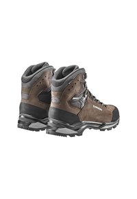 Stivali da hiking in pelle marrone con finitura testurizzata, occhielli in metallo e suole in gomma. Presentano un colletto imbottito alla caviglia e una punta rinforzata.