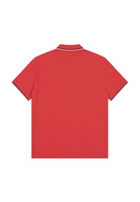 Rotes Polohemd mit kurzen Ärmeln und flachem Kragen, mit kontrastierenden Besätzen entlang der Kragenkanten und Ärmelsäume. Glattes, leichtes Material.
