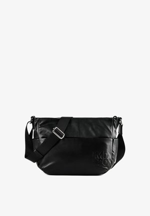 Sac à épaule noir avec bandoulière ajustable et lettres embossées "MD 20" sur la partie inférieure avant, en matière lisse imitation cuir.
