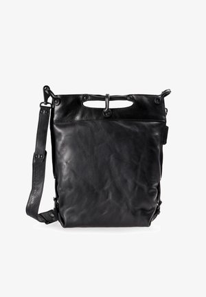 Schwarze Ledertasche mit glatter Oberfläche, rechteckiger Form und verstellbarem Tragegurt. Verfügt über einen oberen Griff und einen Druckknopfverschluss.