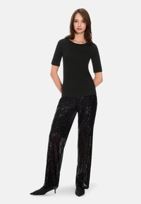 Marc Cain T-Shirt basic - black